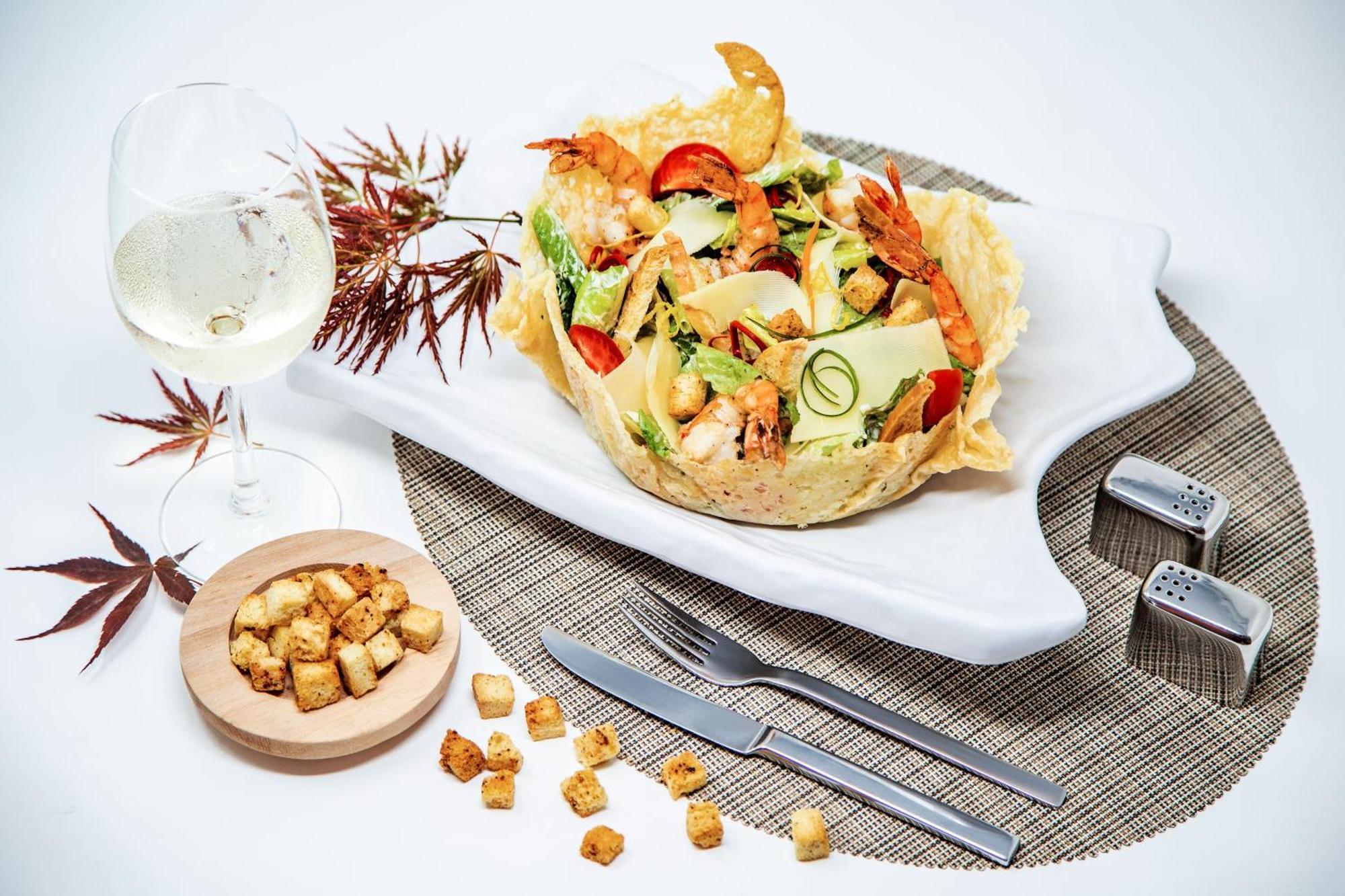 Sheraton Batumi Hotel Bagian luar foto Caesar salad
