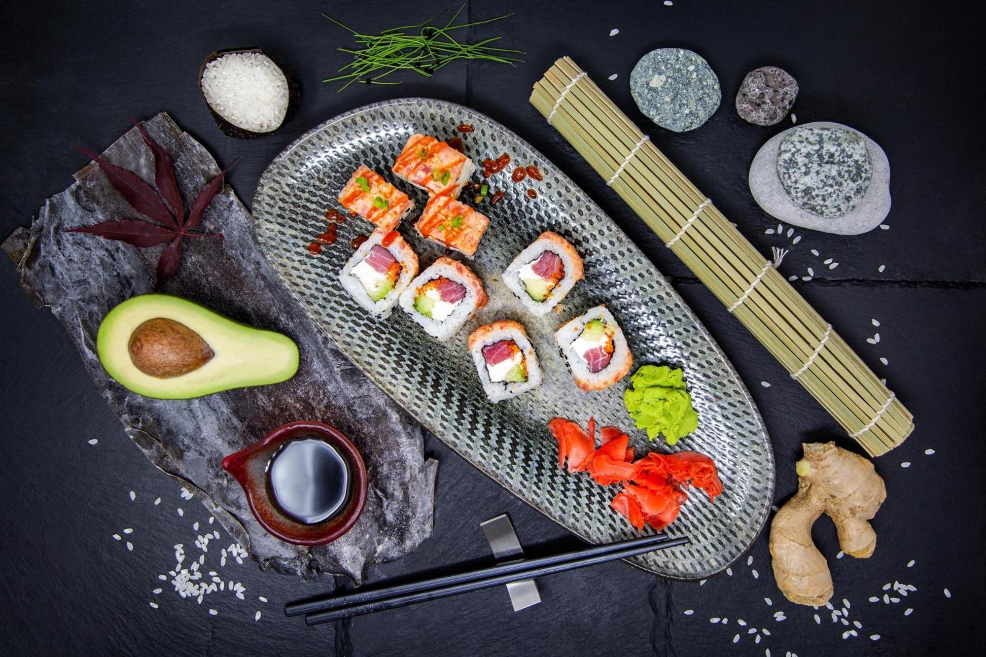 Sheraton Batumi Hotel Bagian luar foto Sushi